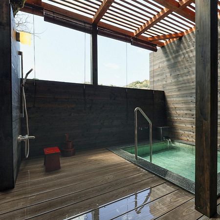 源泉掛け流しの宿albergo湯楽 Yugawara Exteriör bild