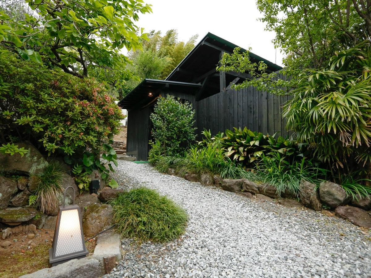 源泉掛け流しの宿albergo湯楽 Yugawara Exteriör bild