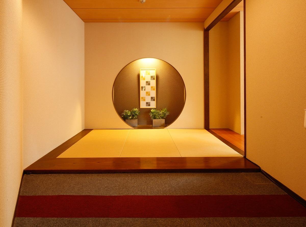 源泉掛け流しの宿albergo湯楽 Yugawara Exteriör bild